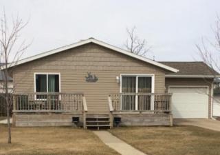 303 4th St, Wadena, MN 56482-1125