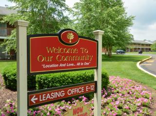 2151 Lincoln Hwy, Levittown PA  19056-1228 exterior