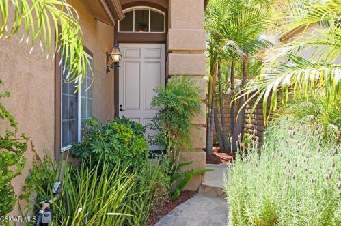 5246 Carmento Dr, Calabasas, CA 91377-4856