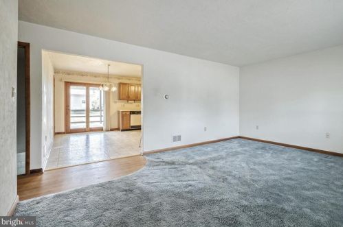 764 Walnut St, Hanover PA 17331-2051 exterior