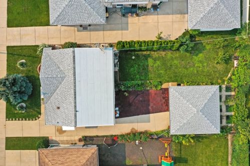 8830 Elmore St, Niles IL 60714-2413 exterior