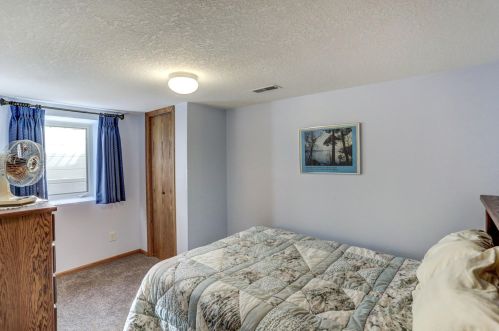 2233 Fernwood St, Saint Paul MN  55113-4311 exterior