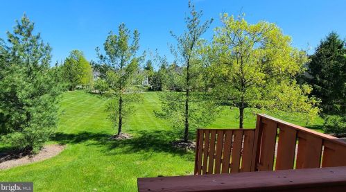 27 Scarlet Oak Dr, Princeton NJ  08540-4610 exterior