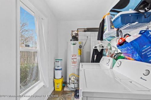 1317 Washington Ave, Tinton Falls NJ 07701-5760 exterior