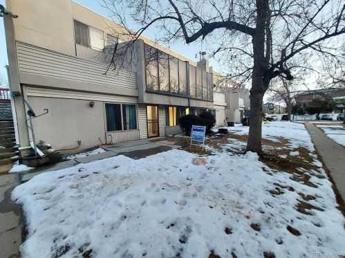 2330 Troy St, Denver CO  80014-1950 exterior