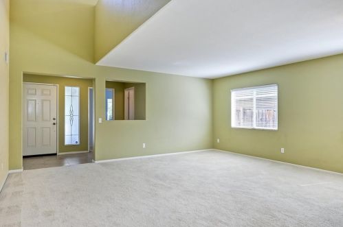 5124 Eliot St, Oceanside, CA 92057-2646