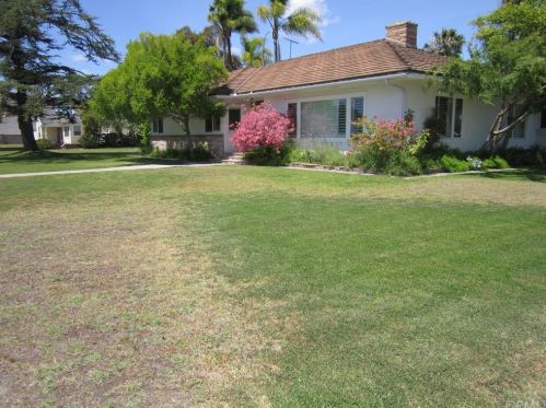 8211 Roosevelt Ave, Midway City, CA 92655-1059