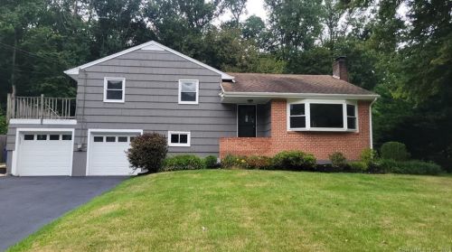 6 Hunters Ln, Norwalk, CT 06850-2429