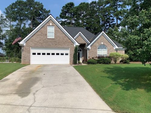 439 Blue Creek Ln, Loganville, GA 30052-7835