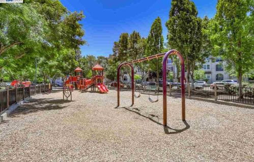 3360 Maguire Way, Pleasanton CA  94568-8500 exterior