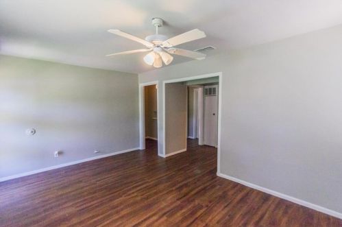 2812 Canary Dr, Dallas TX  75216-4731 exterior