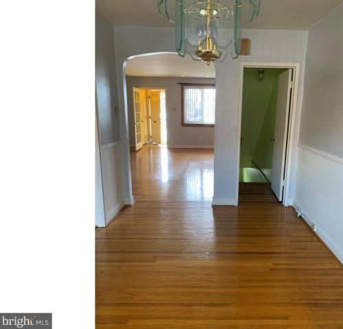 2107 Knorr St, Philadelphia PA  19149-2307 exterior
