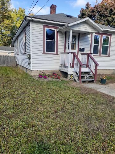 28 Cedar St, Keene, NH 03431-1529