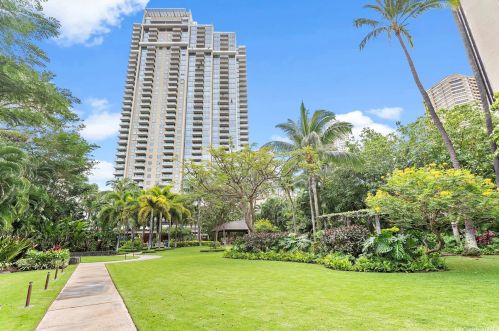 1551 Ala Wai Blvd, Honolulu HI  96815-1011 exterior
