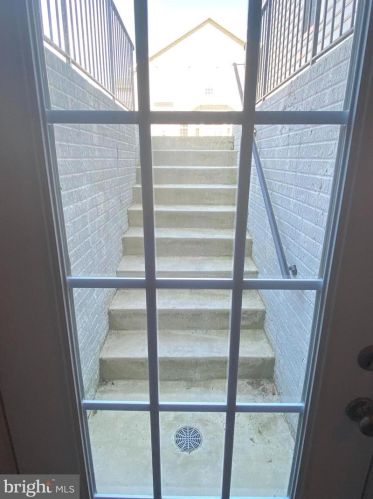 118 Un Rdg Dr, Charles Town WV 25414-4937 exterior