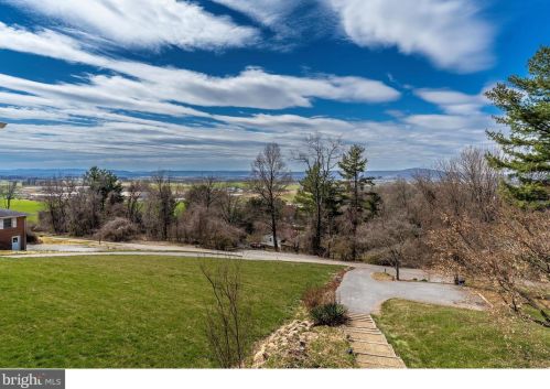 6819 Vale Summit Ln, Middletown MD  21769-6637 exterior