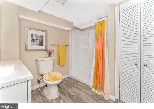 6819 Vale Summit Ln, Middletown MD  21769-6637 exterior