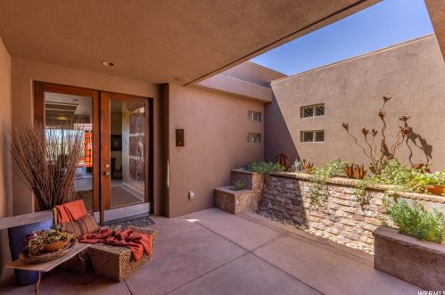 2213 Cohonina Cir, Saint George, UT 84770-5318