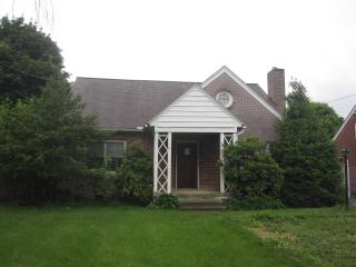 714 Weavertown Rd, Lebanon, PA 17046-2263