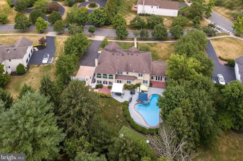54 Ettl Cir, Princeton NJ  08540-2327 exterior