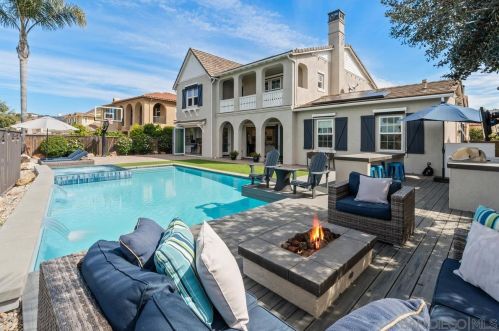 6779 Malachite Pl, Carlsbad, CA 92009-1701