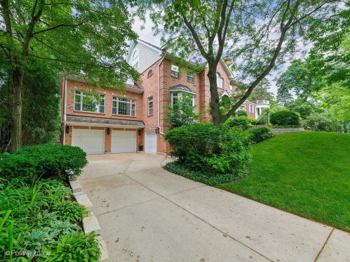 630 Forest Ave, Glendale Heights, IL 60137-4108