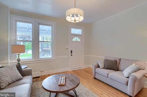 513 Laurel St, Lancaster PA  17603-5638 exterior