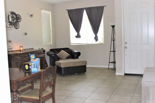 2039 Becket Ct, San Jacinto, CA 92583-2008