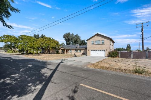 11128 Golfview Rd, Lodi, CA 95240-9402