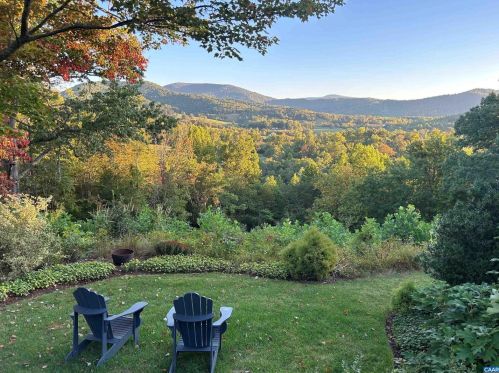 2915 Shiffletts Mill Rd, Crozet, VA 22932-1530