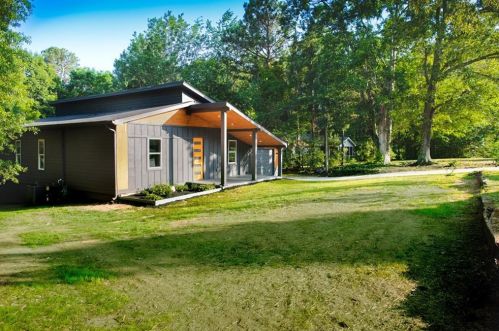 3825 Carter Rd, Buford, GA 30518-1607