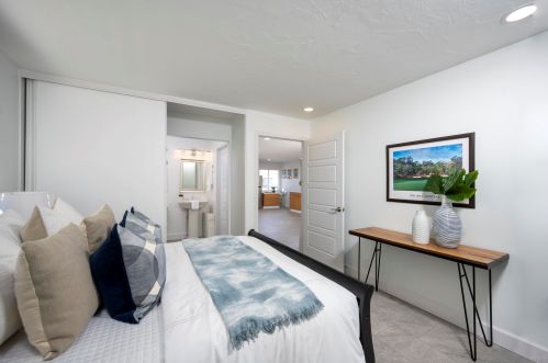 3547 Mira Pacific Dr, Oceanside CA  92056-3933 exterior