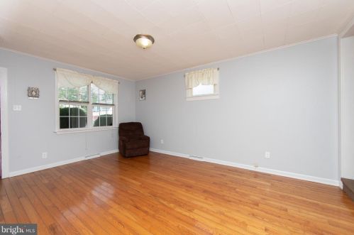 105 White Horse Ave, Trenton, NJ 08610-2623