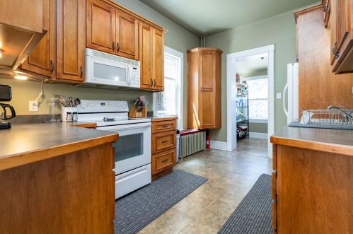 707 6th St, Brainerd, MN 56401-2640