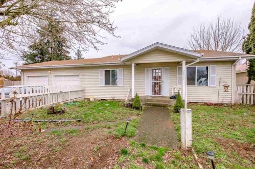 38833 Ash St, Scio, OR 97374-9302