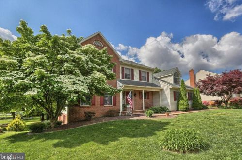 1019 Stonemanor Dr, Lancaster, PA 17603-9774