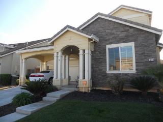 590 Stetson Dr, Valley Home, CA 95361-8689