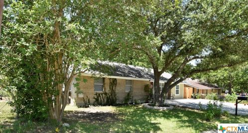702 Schlemmer St, Uhland, TX 78640-5640