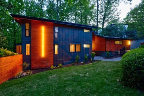 620 Colebrook Ct, Atlanta GA  30327-4710 exterior