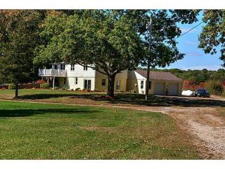 2 Lakeside Dr, Charlestown, RI 02813-3143