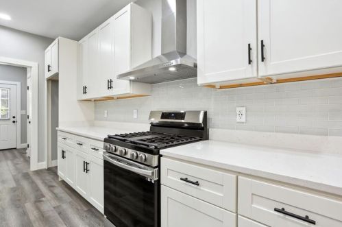 1694 Evans Dr, Atlanta GA  30310-4502 exterior