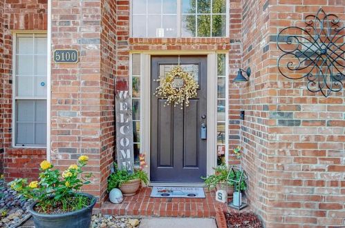 5100 Broken Bow Dr, Fort Worth, TX 76137-3538