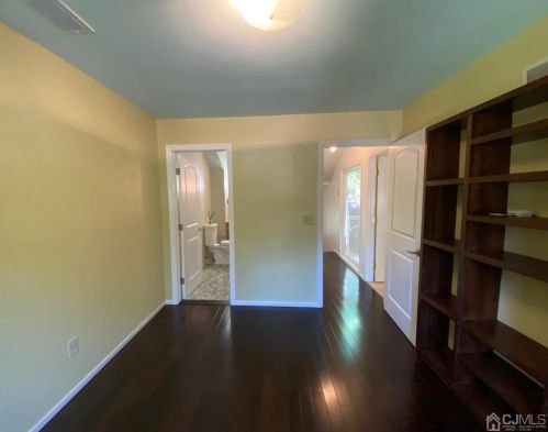 252 Sayre Dr, Princeton NJ  08540-5841 exterior