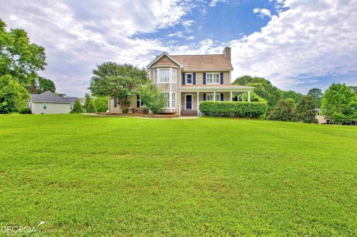 89 Crescent Dr, Newnan, GA 30265-3835