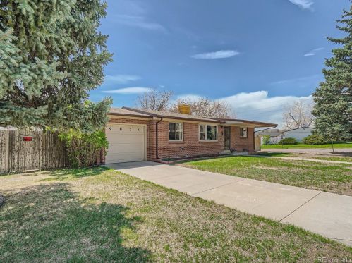 9870 53rd Ave, Arvada, CO 80002-3265