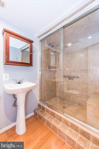 5612 Thicket Ln, Columbia MD  21044-2527 exterior