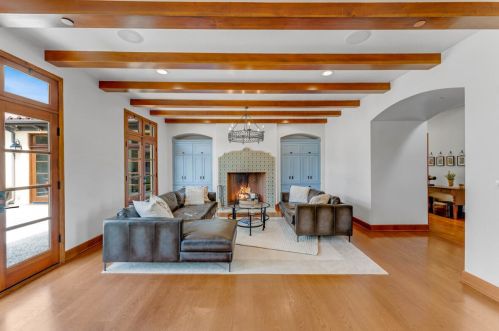176 Ocean View Ave, Carpinteria, CA 93013-3022