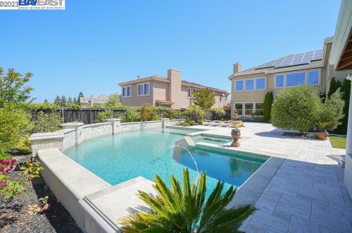 536 Kingsbridge Ct, San Ramon, CA 94583-6016