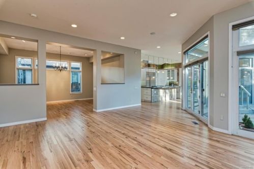 350 Monroe St, Denver, CO 80206-4445