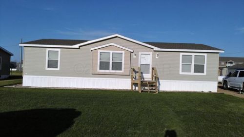 423 4th St, Crete, ND 58040-4032